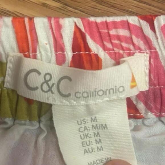 C&C California Floral Mini Skirt Size Medium - Picture 6 of 7